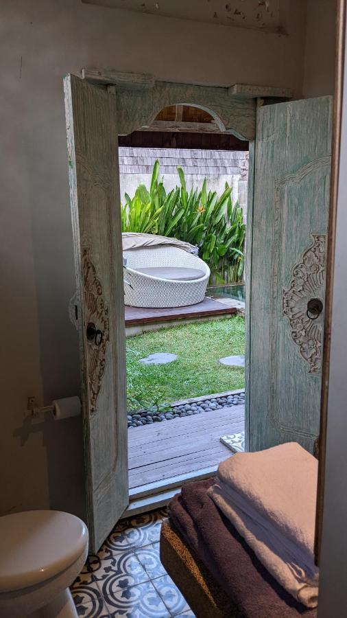 Villa Made West Seminyak  Bagian luar foto